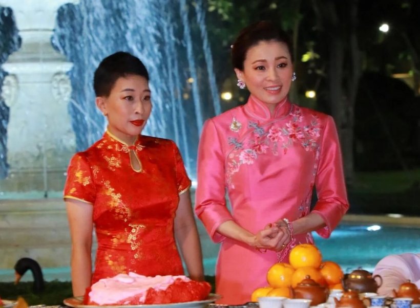 ในหลวงฯพระราชินี เสด็จในการทรงประกอบพิธีสังเวยพระป้าย