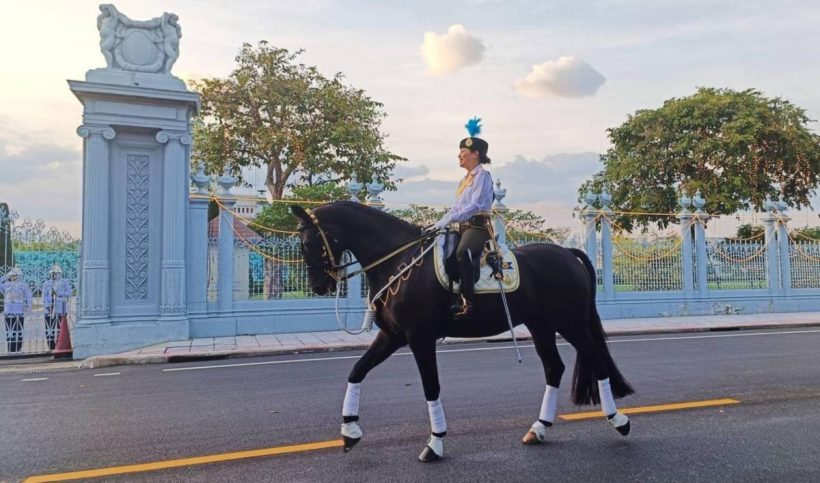 'เจ้าฟ้าสิริวัณณวรี' นำขบวนกองพันทหารม้ารักษาพระองค์ ซักซ้อมสวนสนาม