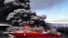 ระทึก ! ไฟไหม้เรือสปีดโบ๊ทนำเที่ยวสิมิลัน 2 ลำ บาดเจ็บ 4 ราย
