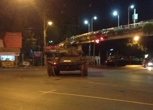 ทหารย้ายรถถังไปฝึกภาคสนามประจำปี วอนประชาชนอย่าตื่นตระหนก 
