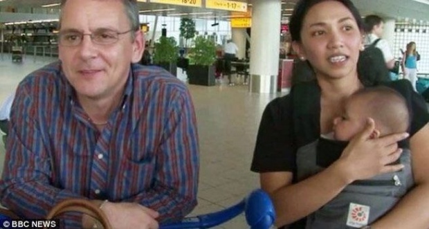 รอดปาฏิหารย์!! 3พ่อแม่ลูก พลาดซื้อตั๋วเที่ยวบิน MH17 