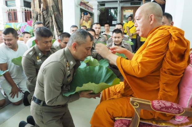 เผยภาพ “รองผบ.ตร.วิระชัย” นำข้าราชการตร. บวชถวายเป็นพระราชกุศล