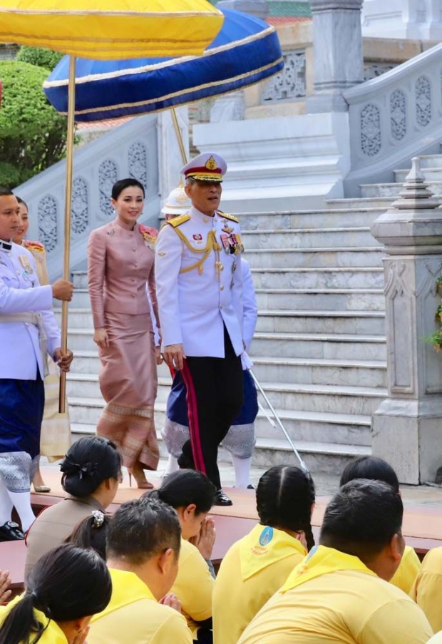 ในหลวง-ราชินี เสด็จในการพระราชพิธีพืชมงคลจรดพระนางคันแรกนาขวัญ