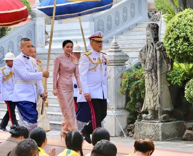 ในหลวง-ราชินี เสด็จในการพระราชพิธีพืชมงคลจรดพระนางคันแรกนาขวัญ