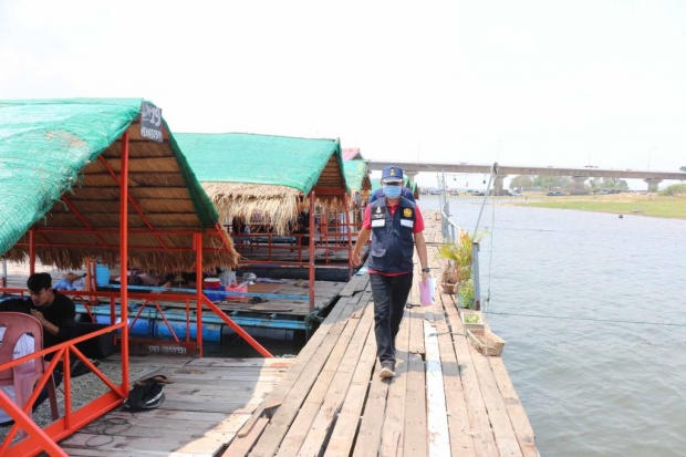 สั่งปิดร้านอาหารริมเขื่อนลำปาวชั่วคราว ละเลยมาตรการป้องกันโควิด-19