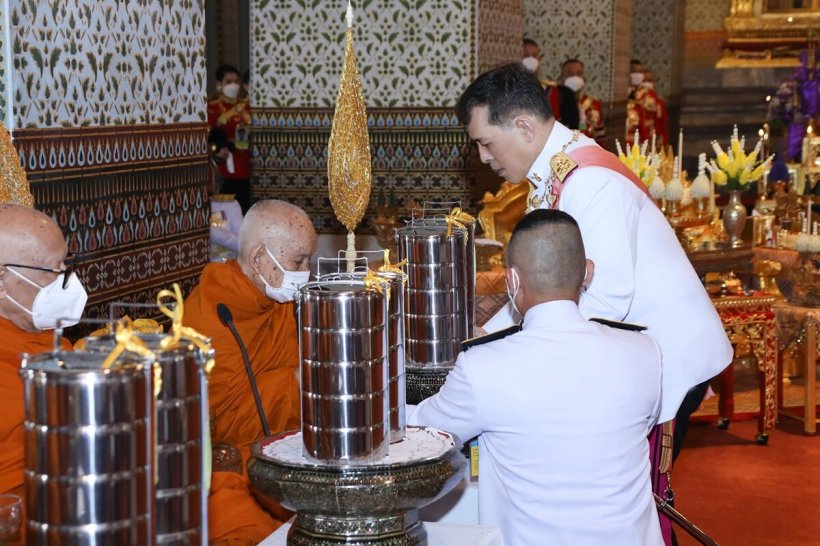 ในหลวง พระราชินี ทรงบำเพ็ญพระราชกุศล ในพระราชพิธีเฉลิมพระชนมพรรษา พุทธศักราช 2565