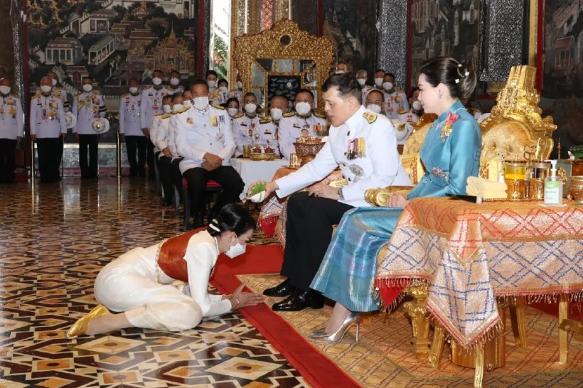 ชมภาพ ในหลวง-พระราชินี เสด็จฯ ไปในการพระราชพิธีพืชมงคล