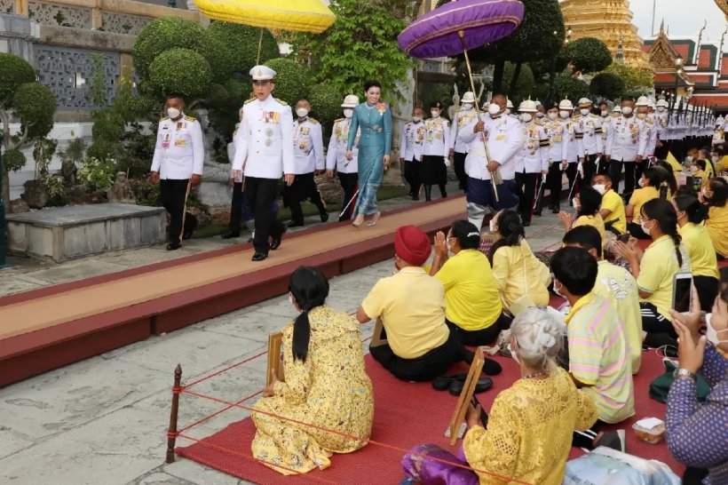 ชมภาพ ในหลวง-พระราชินี เสด็จฯ ไปในการพระราชพิธีพืชมงคล