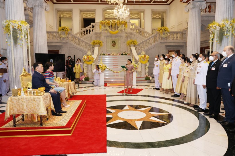 ประมวลภาพ ในหลวง-พระราชินี ทรงเปิดนิทรรศการ “ราชภูษิตาภรณ์สยาม” 