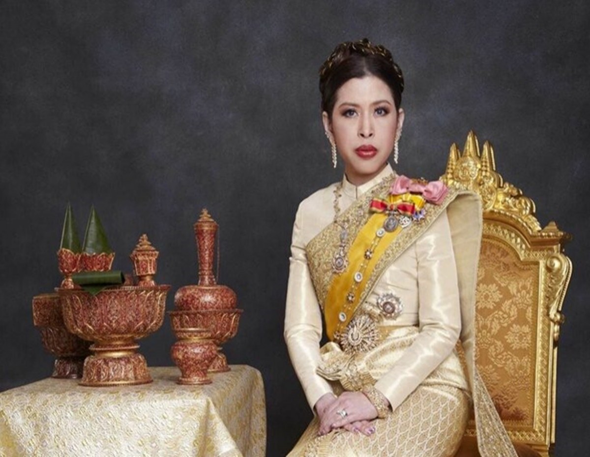 กรมพระศรีสวางควัฒนฯ เสด็จไปรับการถวายการฝึกทำกายภาพบำบัด