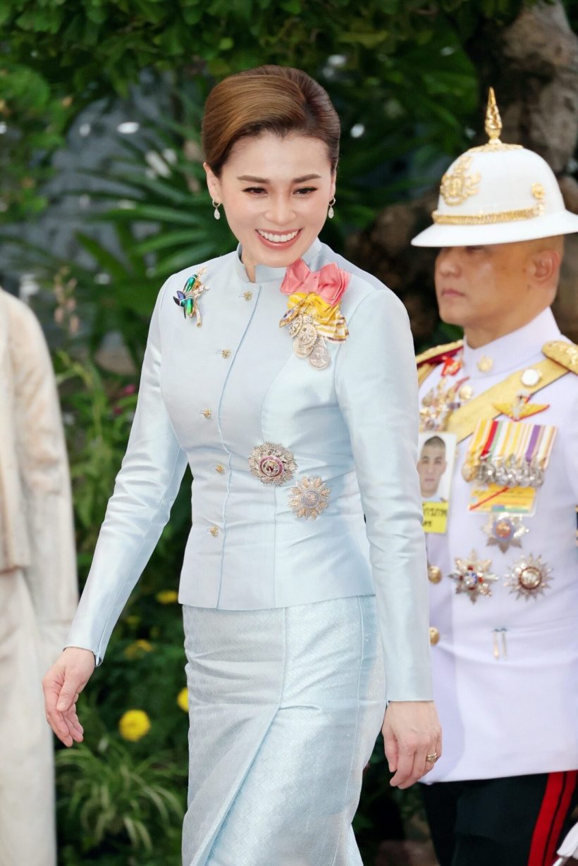 งามจับใจทั้งแผ่นดิน! พระราชินี เสด็จฯ พระราชพิธีพืชมงคล
