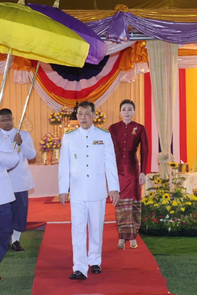 ในหลวง-พระราชินี เสด็จฯ ทรงปลูกต้นพระศรีมหาโพธิยาลงกรณ์