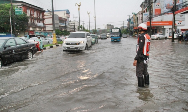 กรมอุตุฯเผยทั่วไทยมีฝนเพิ่ม เตือนระวังน้ำท่วมฉับพลัน กทม.-ปริมณฑลฝนหนักร้อยละ 70