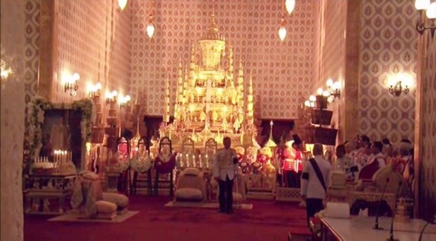 พระบรมฯ-พระเทพฯ เสด็จหน้าพระโกศพระบรมศพ ในพิธีบำเพ็ญพระราชกุศล