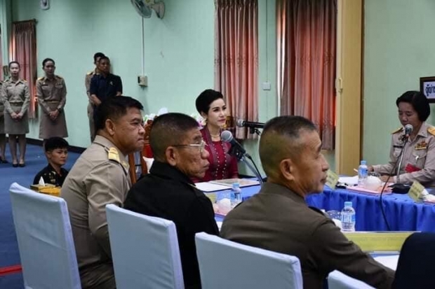  เจ้าคุณพระสินีนาฏ เขียนข้อความที่ระลึก สักการะพระธาตุช่อแฮ