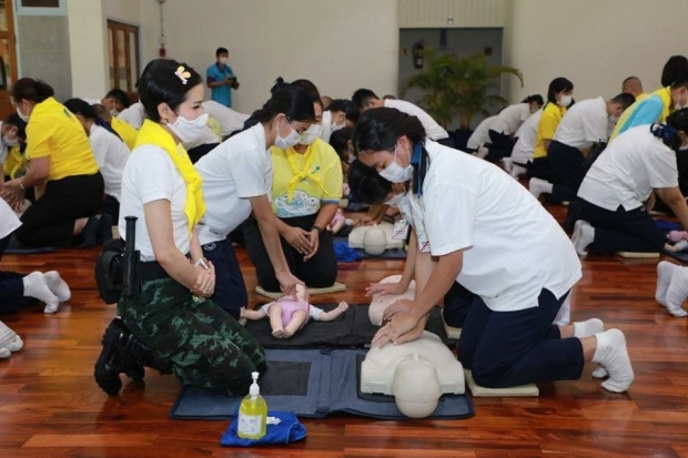 เผยภาพ เจ้าคุณพระสินีนาฏ ร่วมกิจกรรมจิตอาสา ฝึกช่วยชีวิตขั้นพื้นฐาน