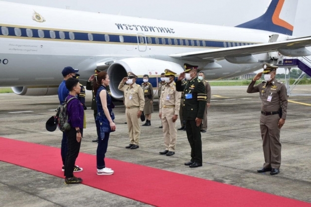 เปิดภาพ พระราชินี เจ้าฟ้าพัชรกิติยาภาฯ เจ้าฟ้าทีปังกรรัศมีโชติ เสด็จฯ จ.สกลนคร