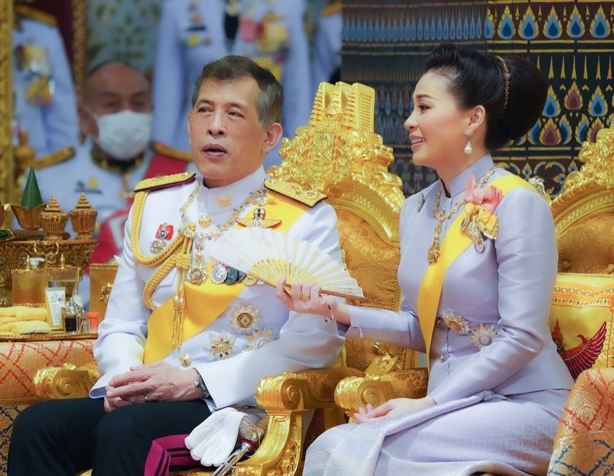  แถลงการณ์สำนักพระราชวัง ในหลวง-พระราชินี ทรงหายจากโควิด