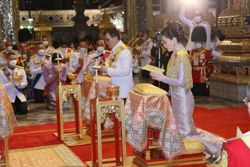 ในหลวง พระราชินี ทรงบำเพ็ญพระราชกุศลวันวิสาขบูชา - เฉลิมพระชนมพรรษา