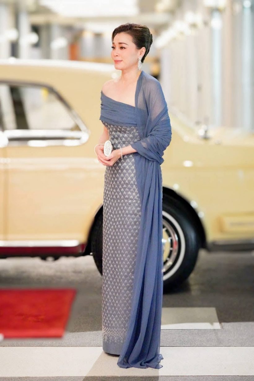 ประมวลภาพพระราชินี เสด็จฯทอดพระเนตรการแสดงคอนเสิร์ต