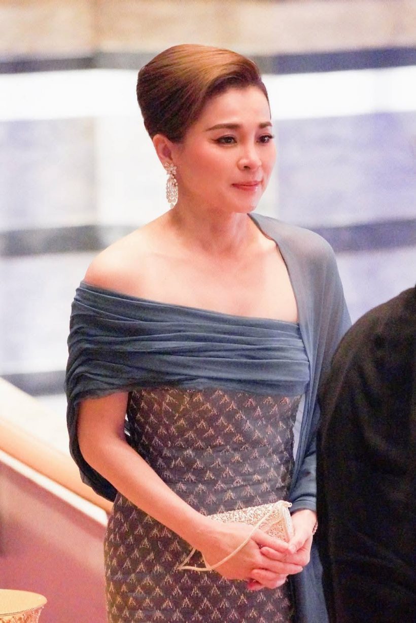 ประมวลภาพพระราชินี เสด็จฯทอดพระเนตรการแสดงคอนเสิร์ต