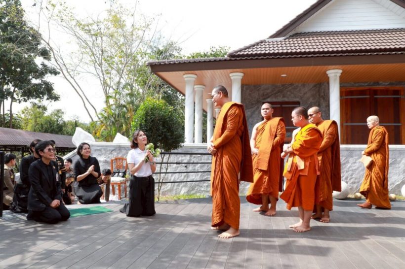 โปรดเกล้าฯ เจ้าคุณพระสินีนาถ เป็นผู้แทนพระองค์ปฏิบัติภารกิจ