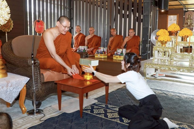 โปรดเกล้าฯ เจ้าคุณพระสินีนาถ เป็นผู้แทนพระองค์ปฏิบัติภารกิจ