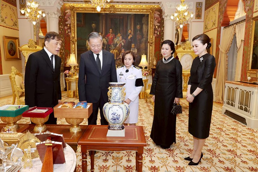ในหลวงพระราชินี ทรงต้อนรับประธานาธิบดีเวียดนาม