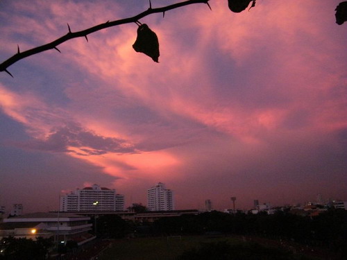 เกือบทั่วทุกภาคยังฝนกระหน่ำ อีสานฝนเหลือ30%