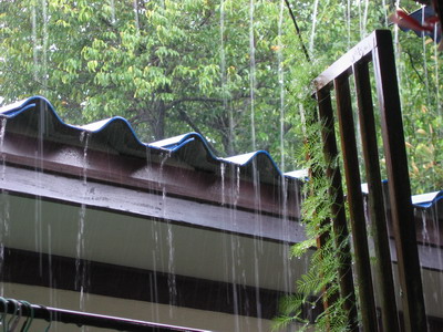 ร่องมรสุมกำลังอ่อน ไทยฝนลดแล้ว เตือนไปญี่ปุ่นเจอพายุ 