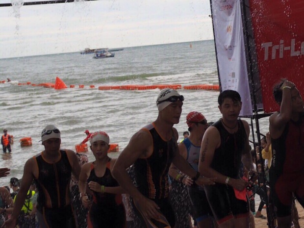 ภาพหาดูยาก... พระองค์ภาฯทรงร่วมแข่งขัน ไตรกีฬา เป็นการส่วนพระองค์