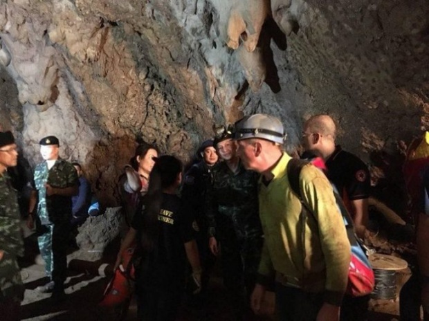 เปิดปฏิบัติการเจาะถ้ำหลวง แผนใหม่ช่วย 13 ชีวิต หลังน้ำทะลักทุกโถง (มีคลิป)