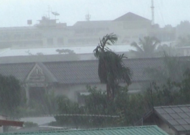 อุตุฯ เตือน! พายุไต้ฝุ่น พระพิรุณ ฝนตกหนักทั่วไทย 35 จังหวัดเตรียมรับมือ