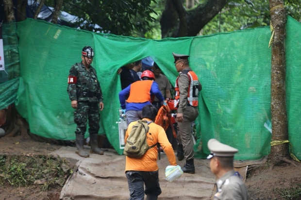 ในหลวง ทรงชื่นชมแผนปฏิบัติการ นำ “ทีมหมูป่า” ออกมาจากถ้ำหลวง