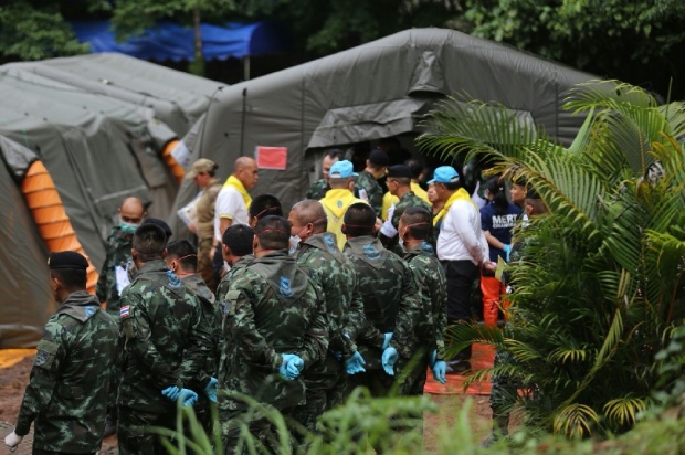 ในหลวง ทรงชื่นชมแผนปฏิบัติการ นำ “ทีมหมูป่า” ออกมาจากถ้ำหลวง