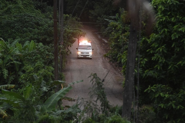 ในหลวง ทรงชื่นชมแผนปฏิบัติการ นำ “ทีมหมูป่า” ออกมาจากถ้ำหลวง