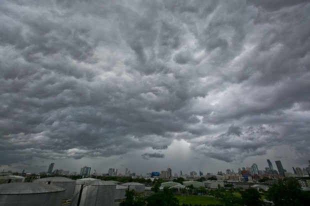  อุตุเตือน! “ฝนถล่ม 30 จังหวัด” กรุงเทพฯ.ไม่รอด “ตกร้อยละ 60”