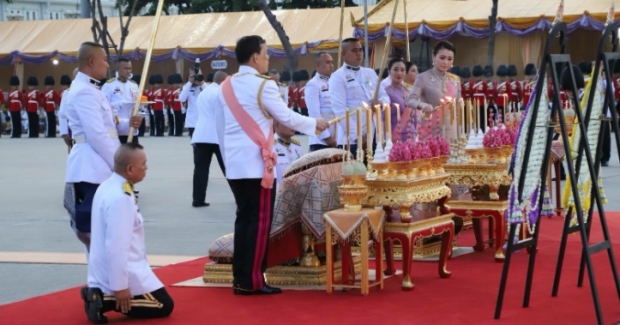 ในหลวง พระราชินี ทรงบำเพ็ญพระราชกุศล วันปิยมหาราช