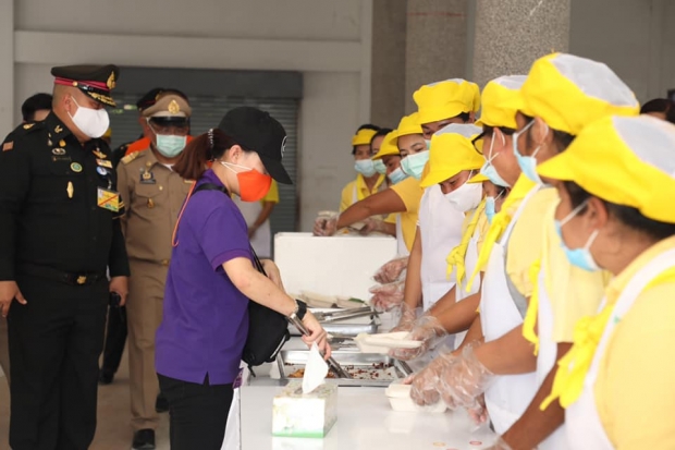 เจ้าฟ้าพัชรกิติยาภา พระราชทานถุงยังชีพ เสด็จเยี่ยมชาวนครศรีฯ ประสบอุทกภัย 