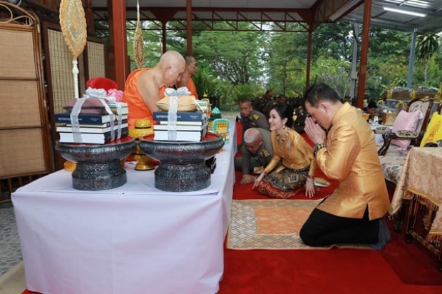 ประมวลภาพ ในหลวง-เจ้าคุณพระ ทรงสนทนาธรรม สมเด็จพระพุทธโฆษาจารย์