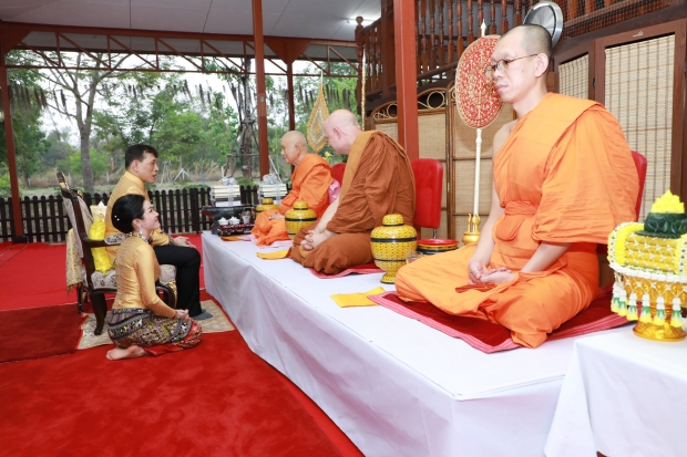 ประมวลภาพ ในหลวง-เจ้าคุณพระ ทรงสนทนาธรรม สมเด็จพระพุทธโฆษาจารย์