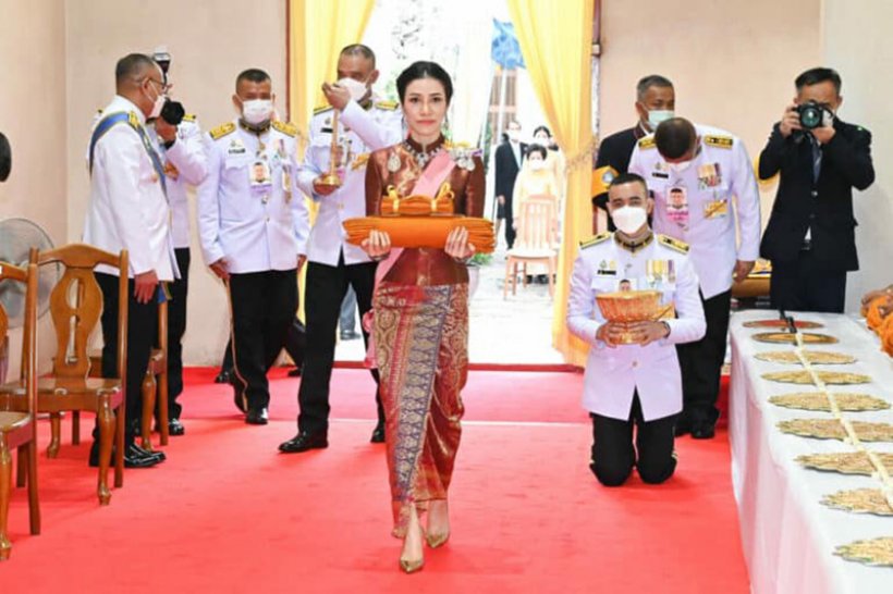 ‘ในหลวง’ โปรดเกล้าฯ ‘เจ้าคุณพระ’ เป็นผู้แทนพระองค์ไปถวายผ้าพระกฐิน