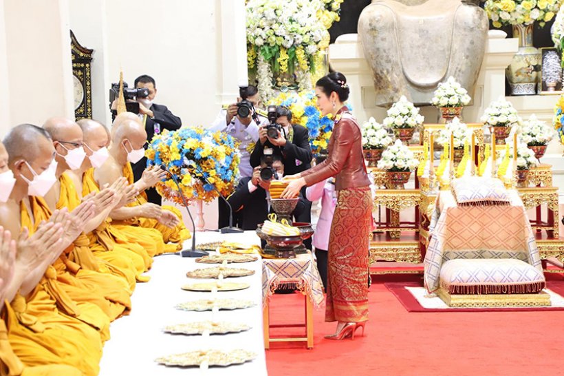 ‘ในหลวง’ โปรดเกล้าฯ ‘เจ้าคุณพระ’ เป็นผู้แทนพระองค์ไปถวายผ้าพระกฐิน