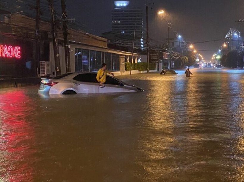 อ่วม! เปิดภาพเมืองพัทยา ฝนถล่ม 3 ชั่วโมงน้ำไร้ทางระบาย