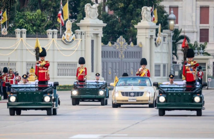 สมพระเกียรติ พิธีสวนสนามและถวายสัตย์ปฏิญาณครั้งแรกในรัชกาล