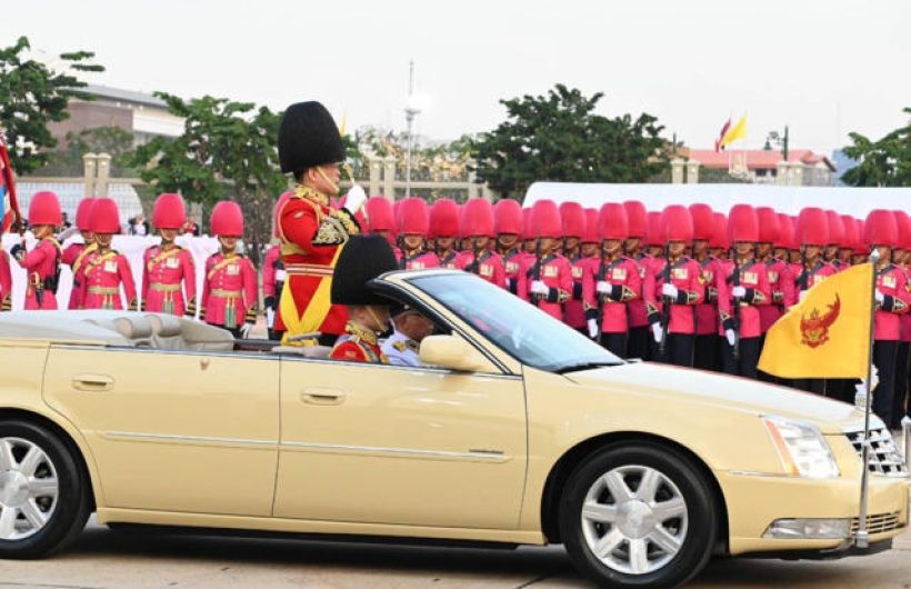 สมพระเกียรติ พิธีสวนสนามและถวายสัตย์ปฏิญาณครั้งแรกในรัชกาล