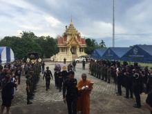 กลับบ้านอย่างสมเกียรติ!! ชาวภูเก็ตแห่ให้กำลังใจครอบครัว พลทหารกล้า พลีชีพจว.ใต้