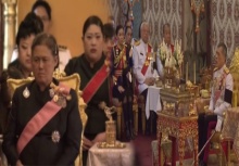 สมเด็จพระเจ้าอยู่หัว พร้อมพระบรมวงศานุวงศ์ เสด็จพิธีบำเพ็ญพระราชกุศลสัตตมวาร ร.9