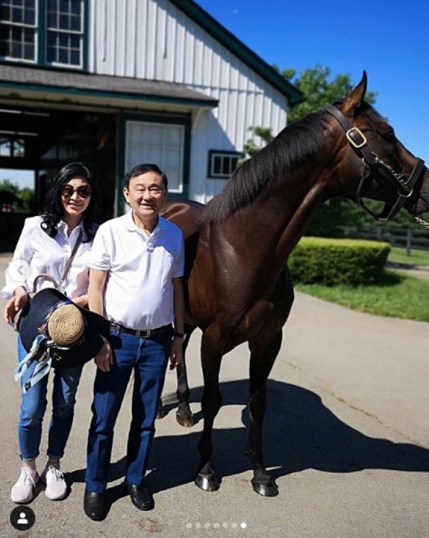 สองพี่น้อง แม้ว-ปู ควงแขนลั้ลลาฮ่องกง เมินข่าวสะพัดไทยขอส่งตัวผู้ร้ายข้ามแดน