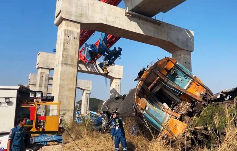 เดือดจัด! อนุทิน ไล่บี้ผู้ว่า รฟท. พิจารณาตัวเอง เซ่นเครนถล่ม